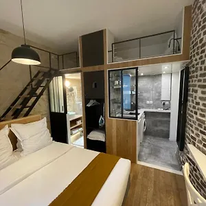 Apartment Studio Cinq Diamants, Neuf Tout Equipe, Paris